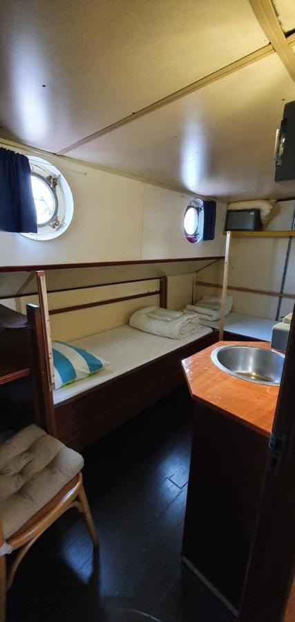 Intersail Hostel - Avontuur Amsterdam Exteriör bild