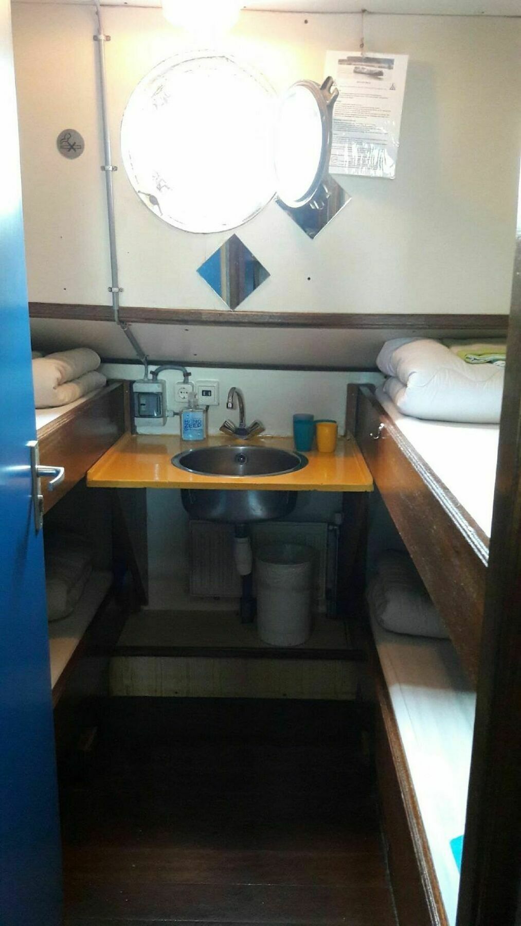 Intersail Hostel - Avontuur Amsterdam Exteriör bild